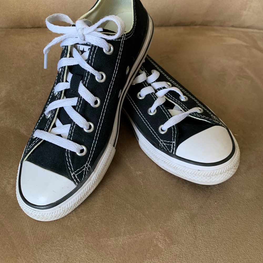 Black Converse kids size 3 (womens 5)